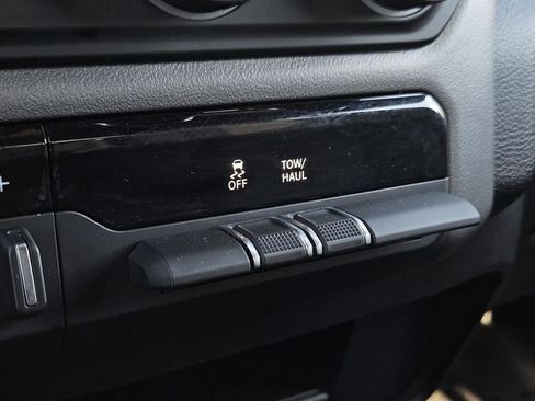 Used 2024 RAM 2500 Big Horn image 24