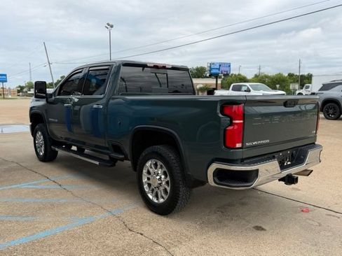 Used 2025 Chevrolet Silverado 2500 LTZ w/ LTZ Premium Package AWD/4WD image 3