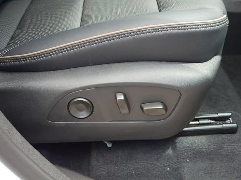 New 2026 Chevrolet Traverse High Country w/ LPO, Floor Liner Package AWD/4WD image 14