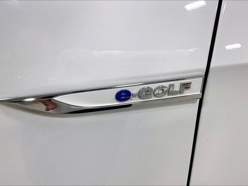 Used 2019 Volkswagen e-Golf SE w/ Driver Assistance Package image 24