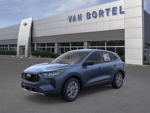 Used 2025 Ford Escape Active w/ Cold Weather Package image 24