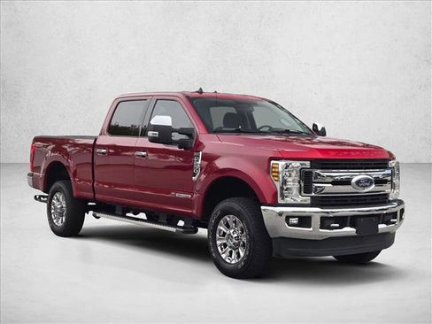 Used 2019 Ford F250 XLT w/ XLT Premium Package image 3