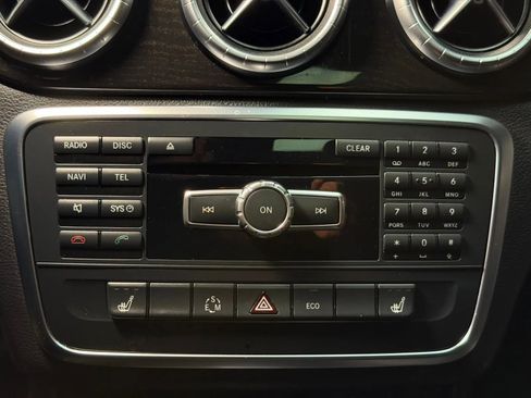 Used 2014 Mercedes-Benz CLA 250 image 34