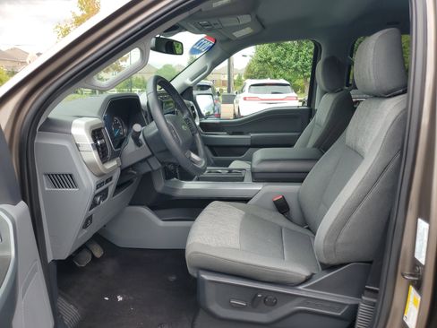 Used 2022 Ford F150 XLT w/ Equipment Group 302A High image 12