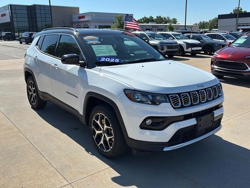 Used 2025 Jeep Compass Limited AWD/4WD image 1