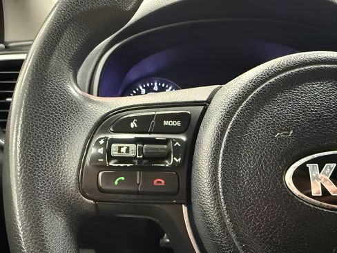 Used 2017 Kia Sportage LX FWD image 17