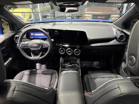 Used 2024 Chevrolet Blazer EV LT AWD/4WD image 19