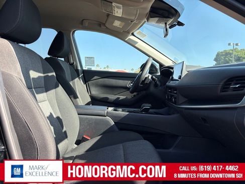 Used 2024 Nissan Rogue SV image 21