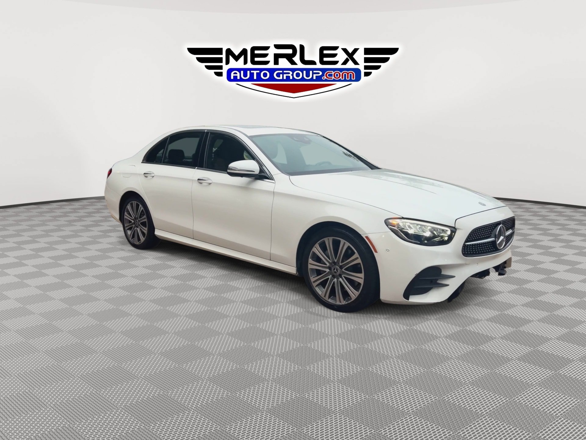 Used 2021 Mercedes-Benz E 350 Sedan image 2