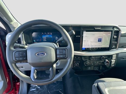 New 2026 Ford F250 4x4 Crew Cab Super Duty image 7