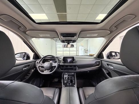 Used 2026 Nissan Rogue SV w/ SV Premium Package AWD/4WD image 27