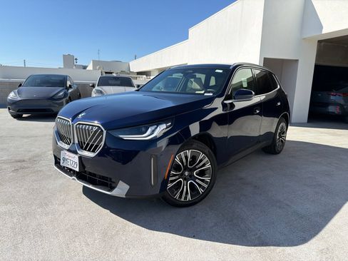 Used 2026 BMW X3 xDrive30i w/ Convenience Package AWD/4WD image 3