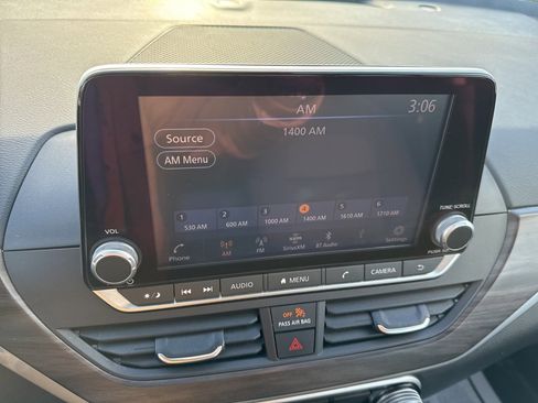 Used 2024 Nissan Altima 2.5 SV image 21