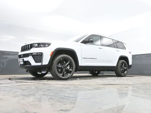 New 2026 Jeep Grand Cherokee L Limited AWD/4WD image 44