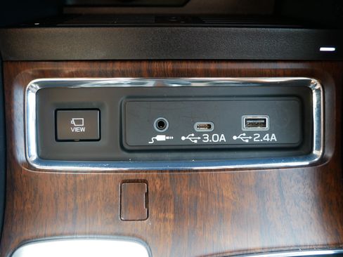 Used 2023 Subaru Ascent Touring AWD/4WD image 32
