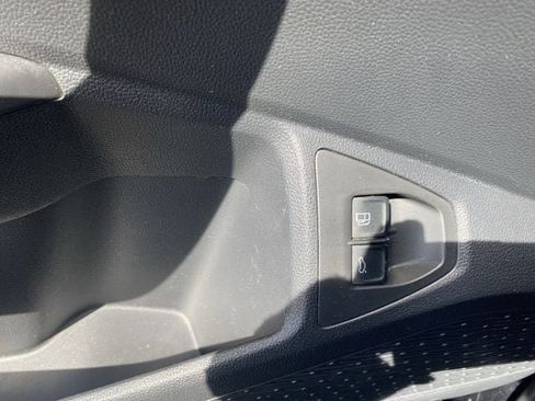 Used 2024 Volkswagen Jetta SE image 35