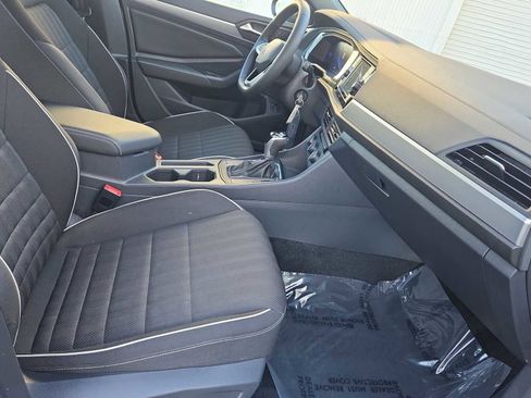 Used 2024 Volkswagen Jetta Sport image 27