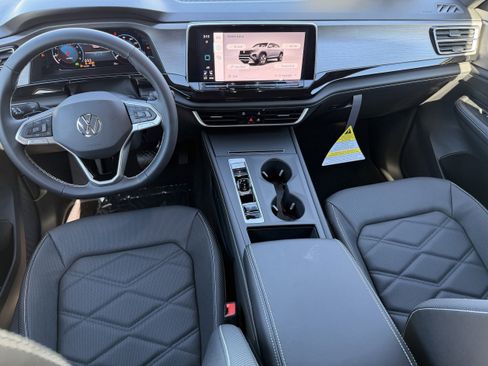 New 2026 Volkswagen Atlas Cross Sport SE FWD image 11