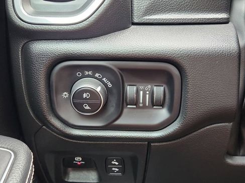 Used 2024 RAM 1500 Laramie AWD/4WD image 25