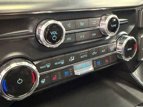 Used 2022 Ford F150 Lariat w/ Equipment Group 502A High image 36