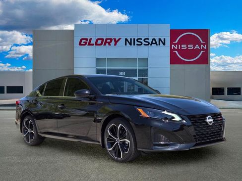 New 2026 Nissan Altima 2.5 SR FWD image 2