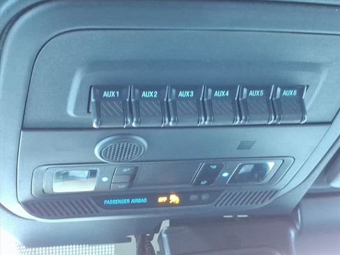 Used 2025 Ford Bronco Badlands image 23