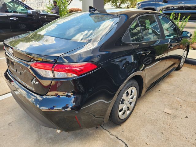 Used 2025 Toyota Corolla LE FWD image 6