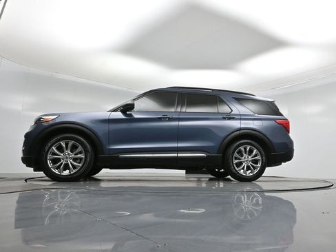 Used 2021 Ford Explorer XLT w/ Equipment Group 202A image 54