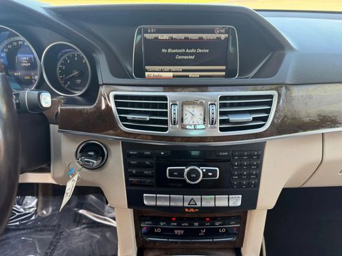Used 2014 Mercedes-Benz E 350 Sedan image 19