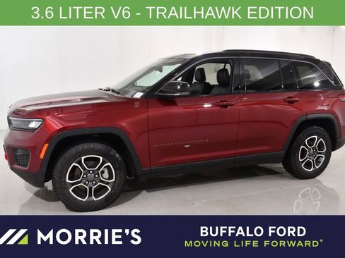 Used 2022 Jeep Grand Cherokee Trailhawk AWD/4WD image 1
