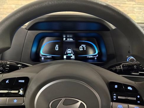 New 2026 Hyundai Elantra SE FWD image 18