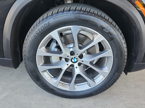 Used 2023 BMW X5 xDrive40i w/ Climate Comfort Package AWD/4WD image 8