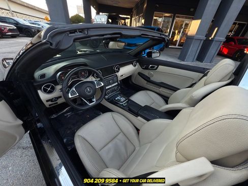 Used 2018 Mercedes-Benz SLC 300 image 25