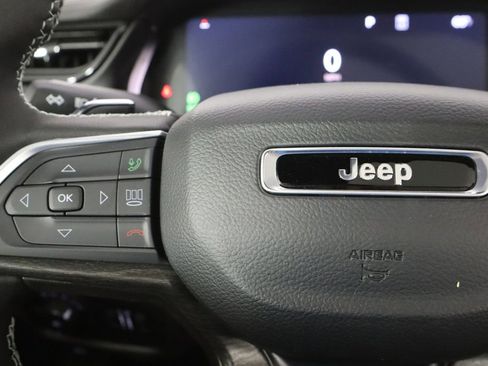 New 2026 Jeep Grand Cherokee Limited AWD/4WD image 7