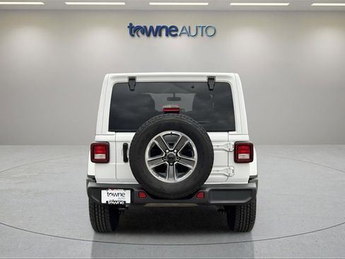 Used 2021 Jeep Wrangler Unlimited Sahara w/ Cold Weather Group image 4