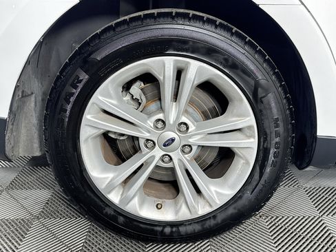 Used 2016 Ford Taurus SE image 31