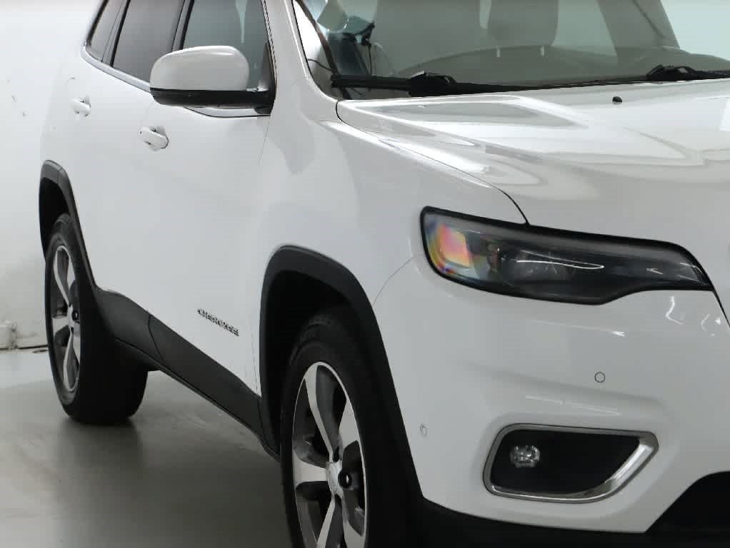 Used 2019 Jeep Cherokee Limited w/ Technology Group AWD/4WD image 8