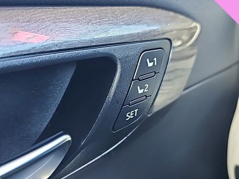 Used 2022 Toyota Highlander Platinum image 17