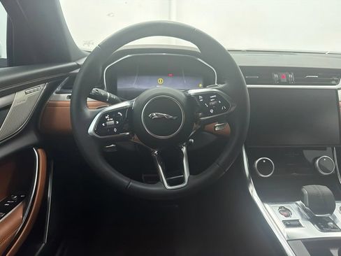 Used 2024 Jaguar XF R-Dynamic SE RWD image 22