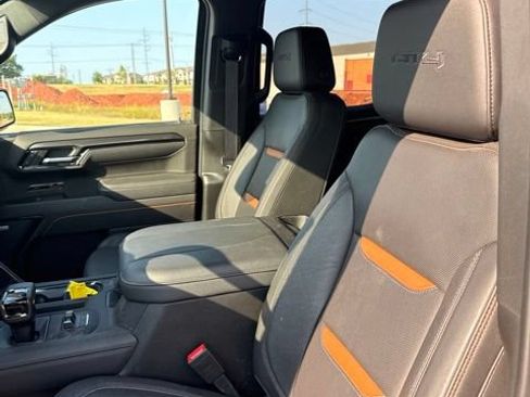 Used 2025 GMC Sierra 1500 AT4 AWD/4WD image 8