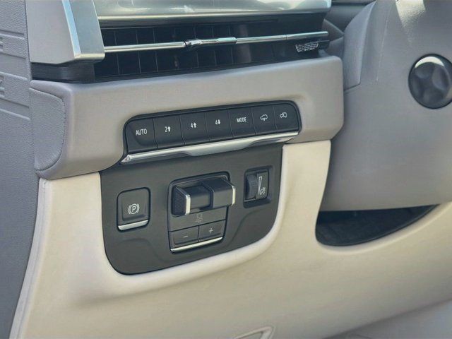 Certified 2025 Cadillac Escalade Sport Platinum w/ LPO, ONYX Package AWD/4WD image 10