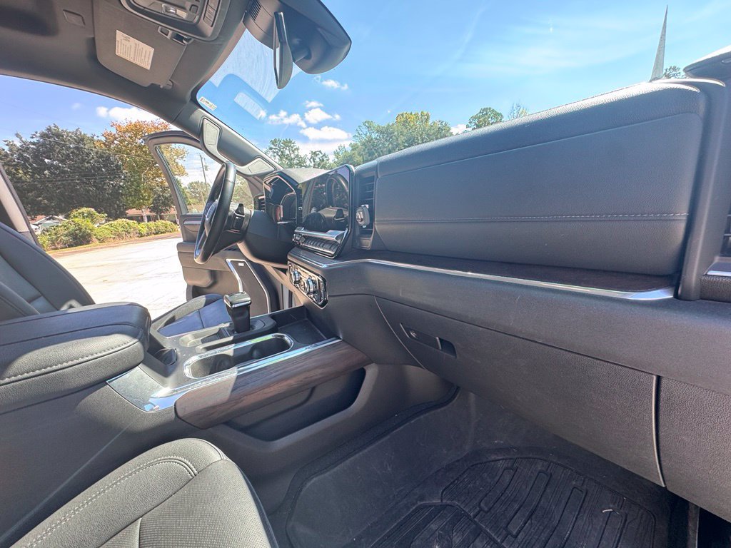 Used 2023 GMC Sierra 1500 SLT w/ SLT Premium Package AWD/4WD image 28