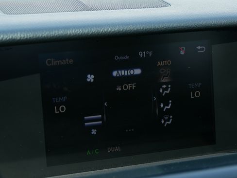 Used 2014 Lexus IS 250 w/ F-Sport Package RWD image 17
