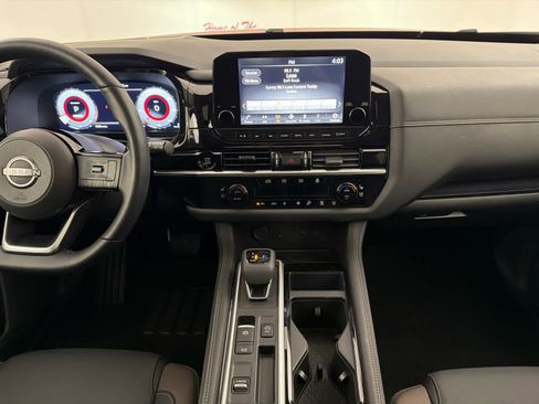 Used 2025 Nissan Pathfinder Platinum w/ Cargo Package image 20