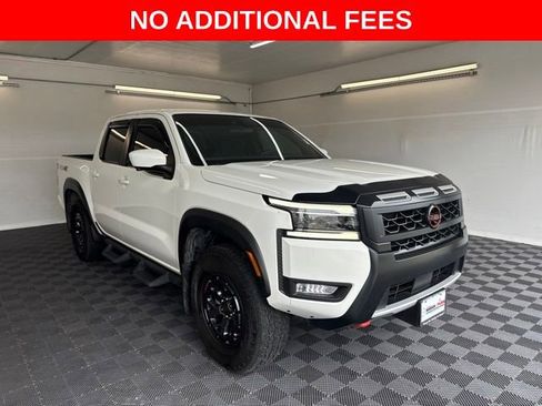 Certified 2025 Nissan Frontier PRO-4X w/ Pro Convenience Package AWD/4WD image 1