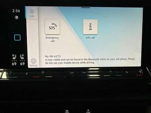 Used 2025 Volkswagen Atlas SE image 28