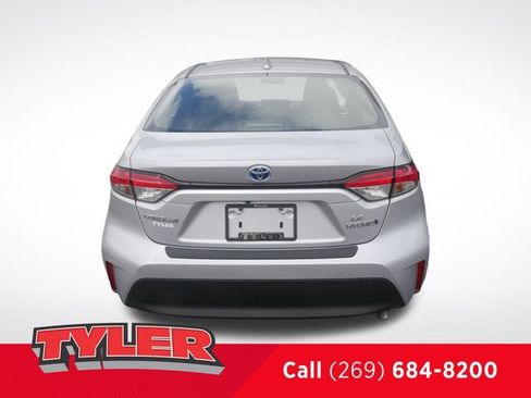 Used 2023 Toyota Corolla LE w/ LE Convenience Package FWD image 7