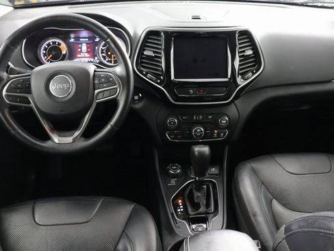 Used 2019 Jeep Cherokee Limited image 2