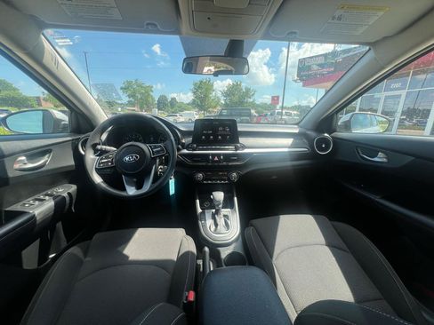 Used 2019 Kia Forte LXS FWD image 11