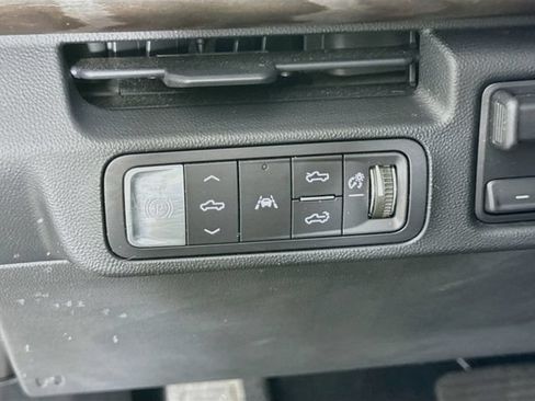 Used 2025 GMC Sierra EV Denali AWD/4WD image 11
